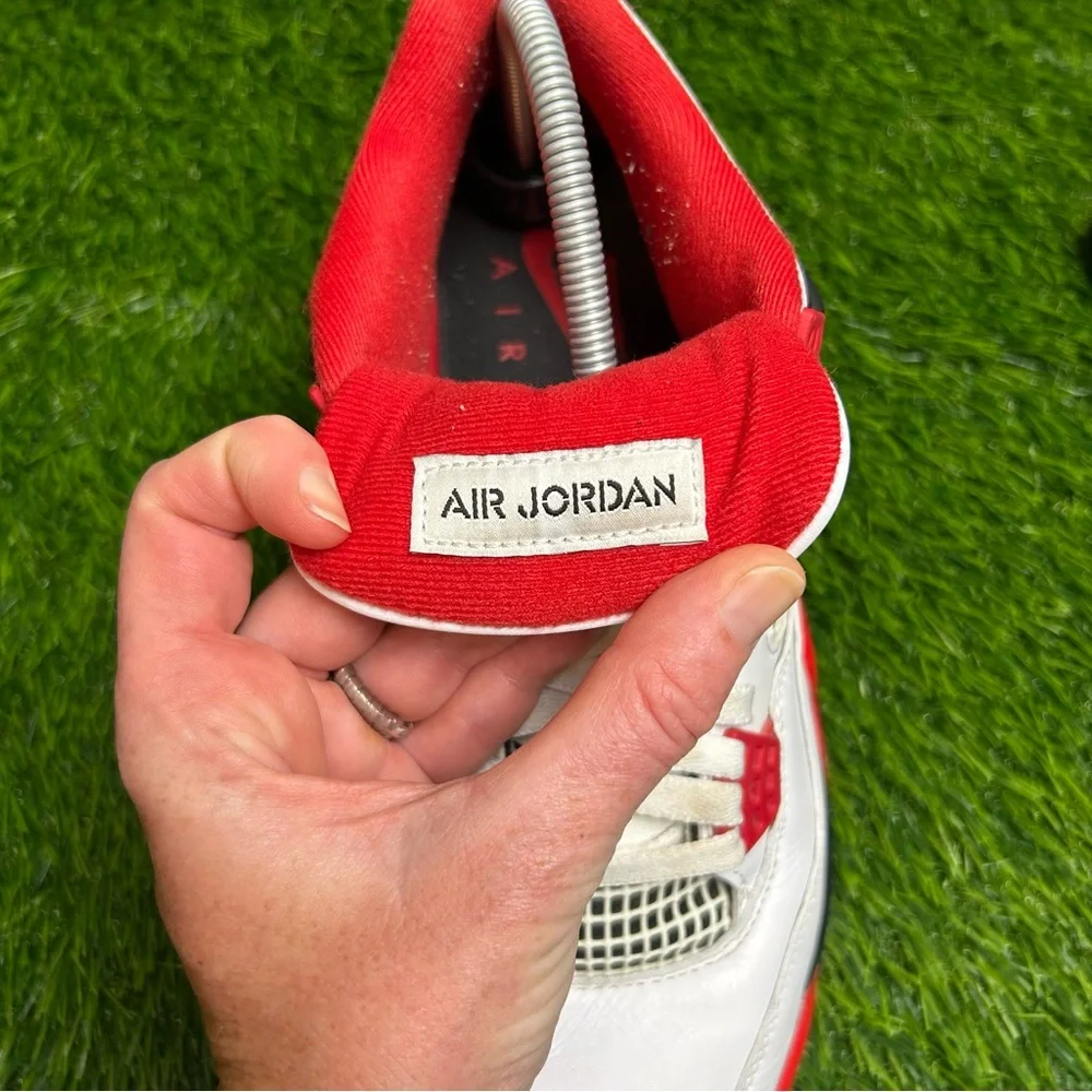 Air Jordan 4 Retro Fire Red 2020 White Black Mens Size 11 DC7770-160